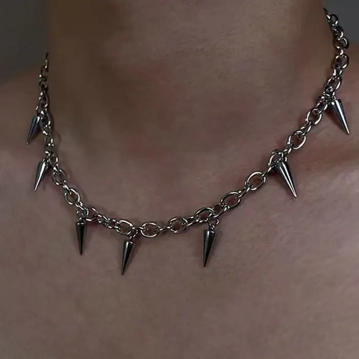 Collier à clous esthétiques Punk en acier inoxydable pour hommes et femmes