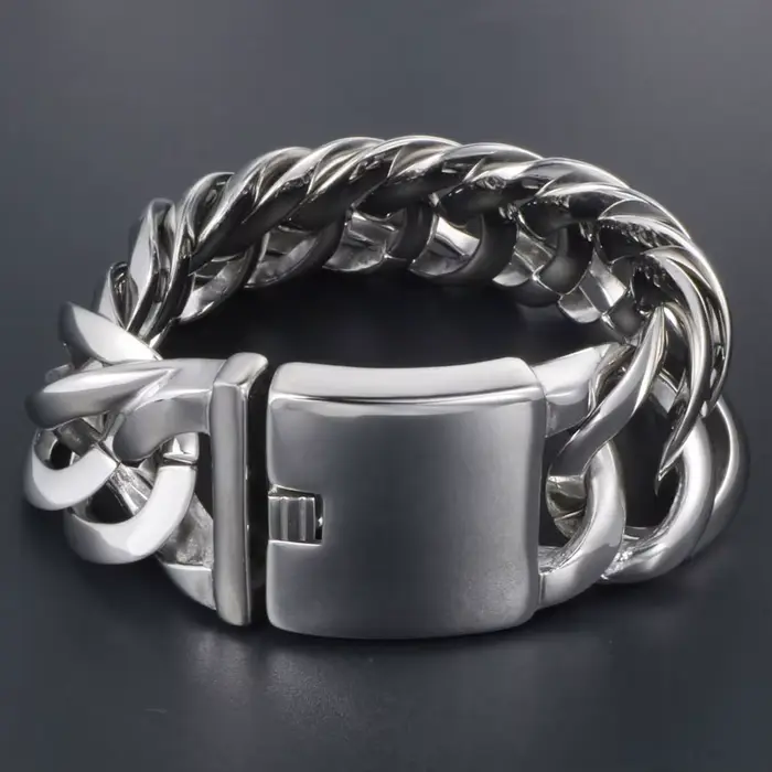 Bracelet gourmette néo-gothique en acier inoxydable robuste pour homme occasion fête cadeau amitié motard