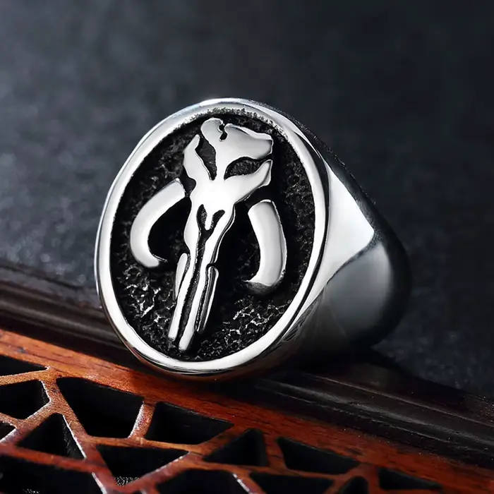 Bague de motard Vintage gothique Punk pour hommes et femmes, anneau classique en acier inoxydable poli fin, Alien Punisher Skull, bijoux cadeau