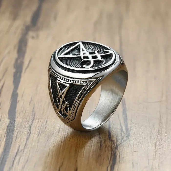 Bague chevalière vintage Sigil de Lucifer en acier inoxydable pour hommes, bijou masculin élégant à offrir pour Noël et occasions spéciales