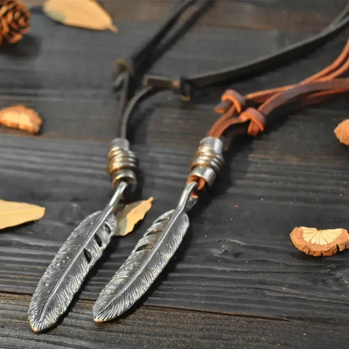Collier pendentif ailes d'ange artistique Vintage, collier en alliage de corde en cuir de vache à la