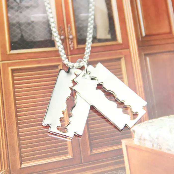 Bijoux fantaisie Double bord lames de rasoir pendentif pour hommes collier décontracté mâle