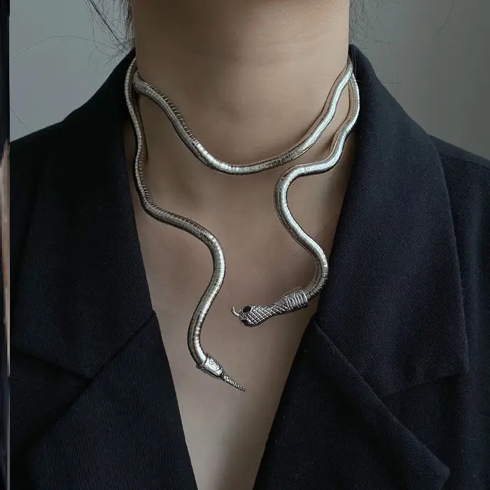 AENSOA 2025 nouveau Punk multicouche en alliage de métal or noir couleur Cool Bendy serpent collier Bracelet pour femmes hommes gros bijoux