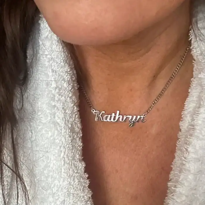 Collier personnalisé avec nom en or 18 carats avec chaîne gourmette