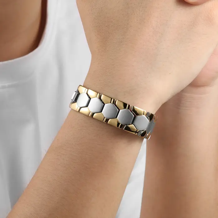 Bracelet Magnétique Thérapeutique Double Rangée en Acier Inoxydable pour Hommes Style Décontracté Sportif Occasions Spéciales
