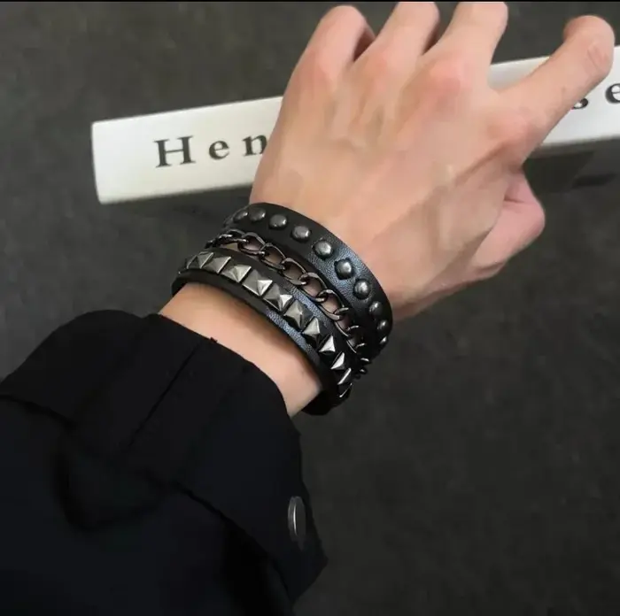 Bracelet en cuir de style Punk en métal