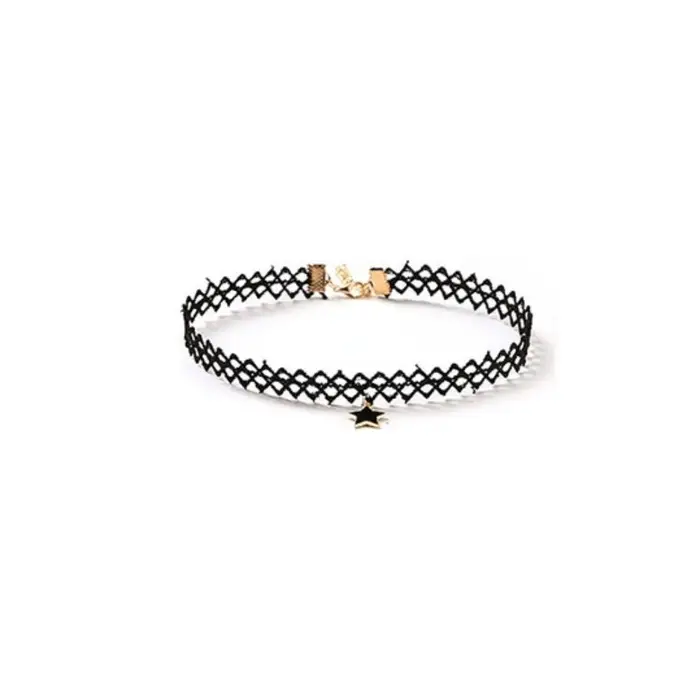 Collier en dentelle noire