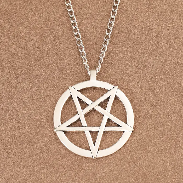1 x Collier pendentif tribal style bohème couleur argent, grand médaillon/tournesol/carré, long, aju