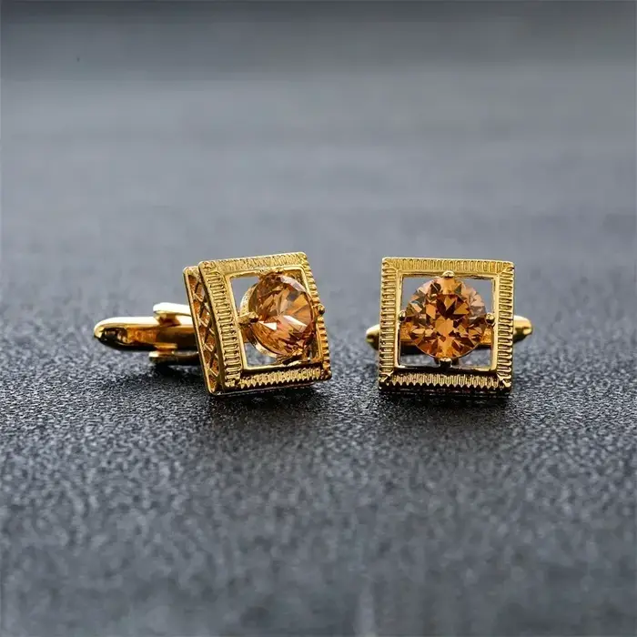 Boutons de manchette en métal plaqué haute qualité pour hommes, carrés élégants, accessoires pour banquets d'affaires et mariages, cadeaux masculins de luxe