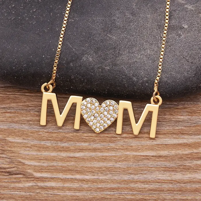 Nidin – collier avec pendentif en cristal incrusté