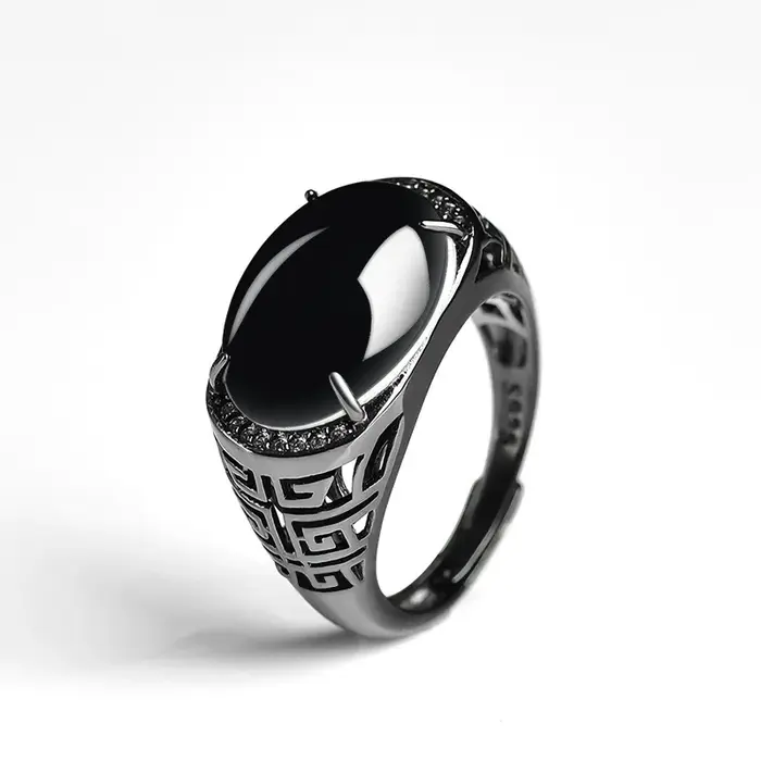 Bague vintage en argent avec jade noir naturel