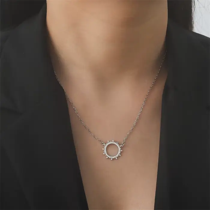 Wald Eavan-Collier en Acier Inoxydable Plaqué Ethnique pour Femme, Pendentif Totem du Soleil, Charme de la raq, ixd'Anniversaire, Bijoux Fantaisie, Cadeaux