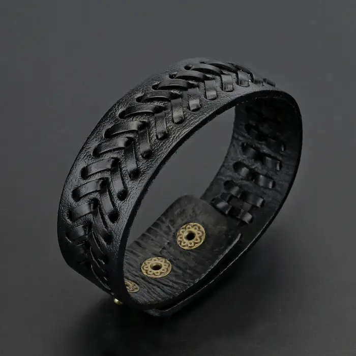 Bracelet en cuir PU personnalisé homme style moderne avec design géométrique et finition vintage pour hommes ocassions spéciales
