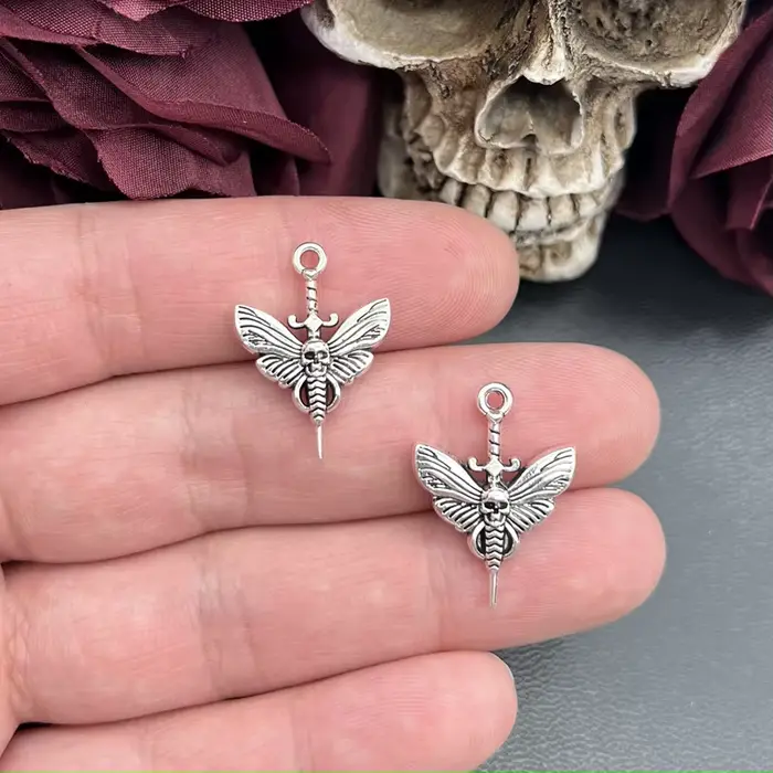10 pièces 24*18mm Antique couleur argent papillon crâne épée pendentif à breloques concepteur