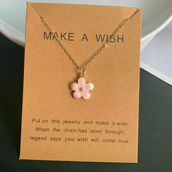Collier pendentif fleur pour femmes