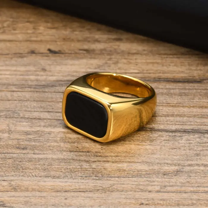 Nouvelle Bague Chevalière Géométrique pour Hommes en Acier Inoxydable Plaqué Or Occasions Spéciales Élégance Mode