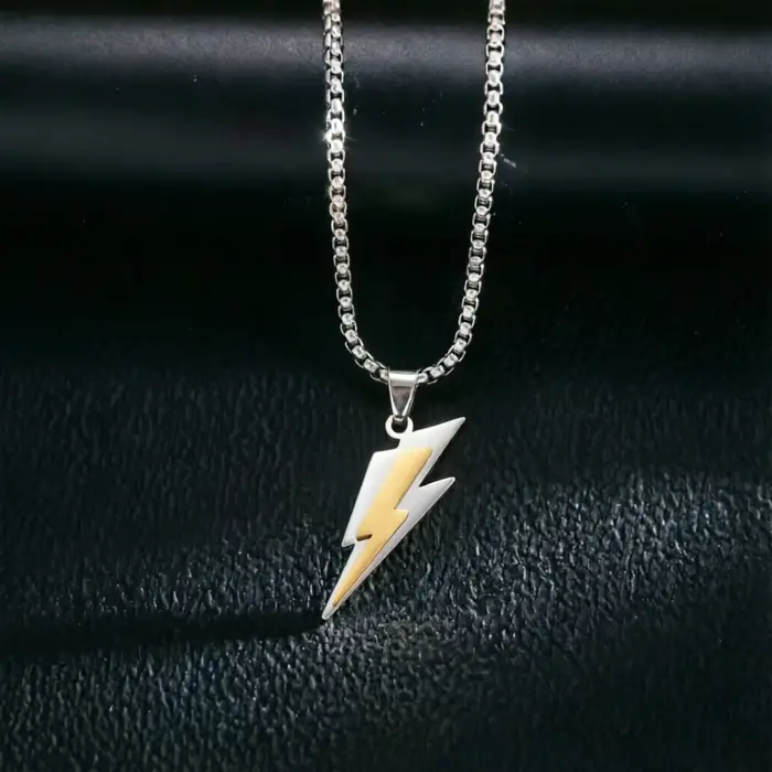 Collier pendentif éclair en acier inoxydable, mode minimaliste, polyvalent, ras-de-cou tendance, uni