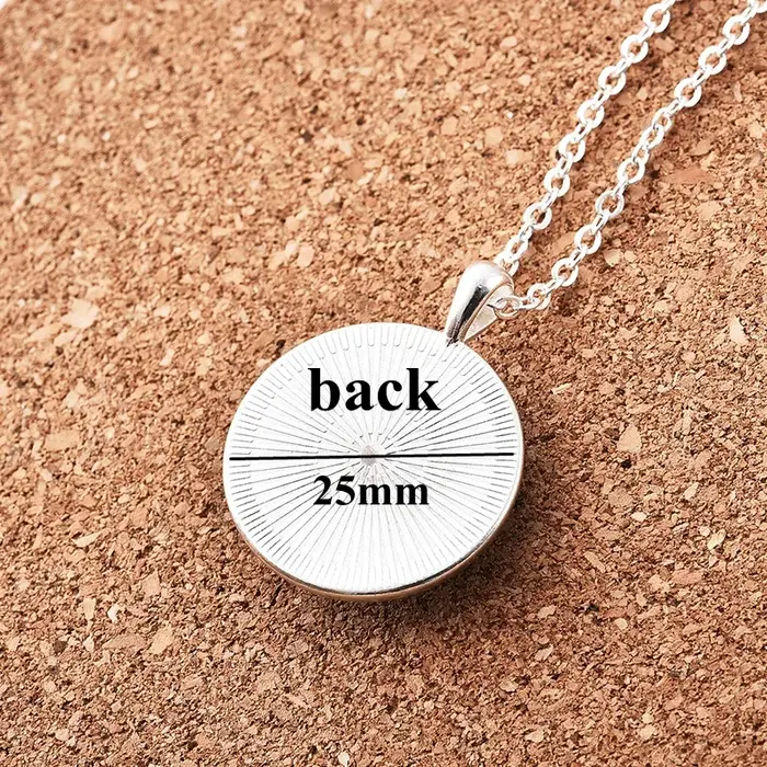 Collier Planète Système Solaire avec Pleine Lune en Verre Cabochon Bijou de l'Espace pour Hommes et Femmes Occasions Spéciales