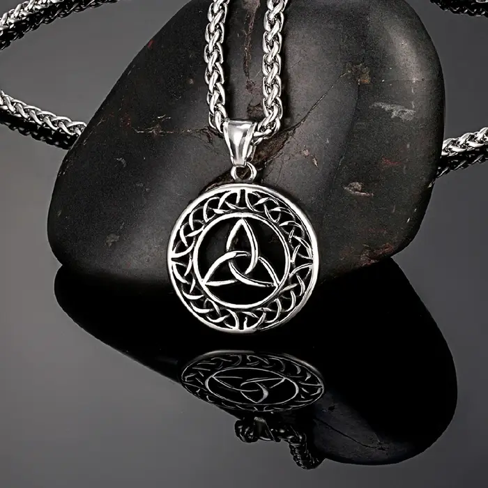 Collier Vintage Viking à nœud celtique pour hommes