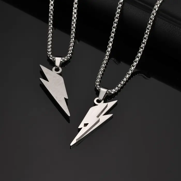 Collier Foudre Étanche Punk en Acier Inoxydable pour Hommes et Garçons Occasions Spéciales et Journées Courantes